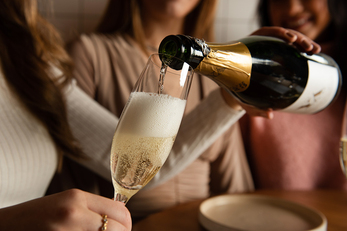 Champagne toasts and seafood towers mark 55 Chicago restaurant celebrations to ring in 2024